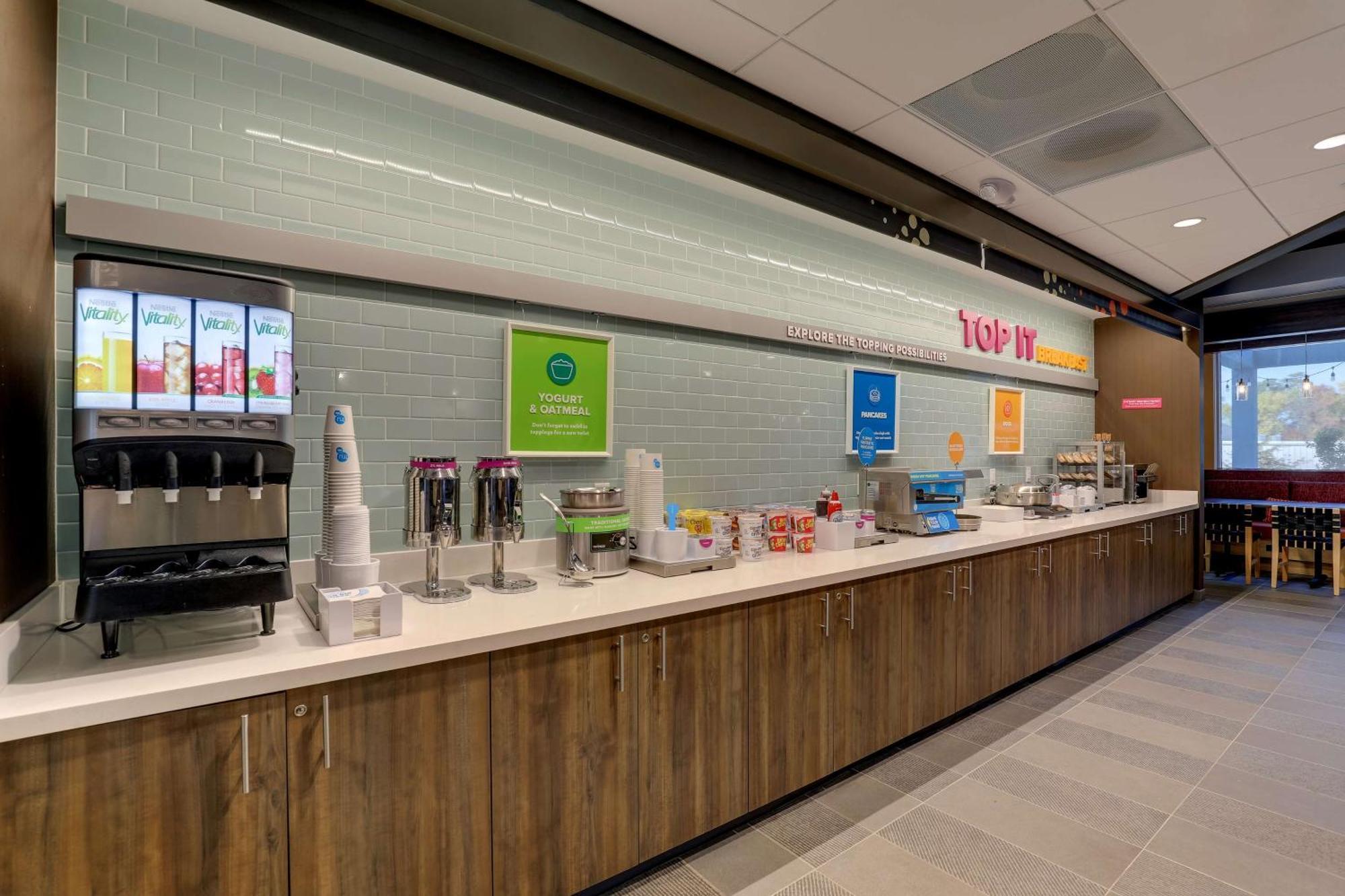 Tru By Hilton Raleigh Garner Hotel Exterior photo